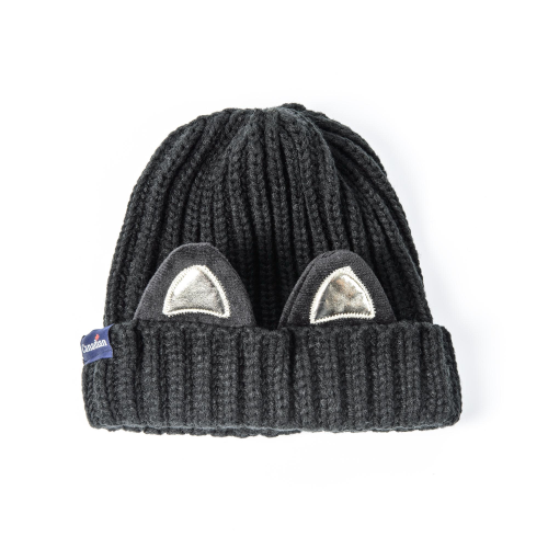 Cappellino in maglia con orecchie 